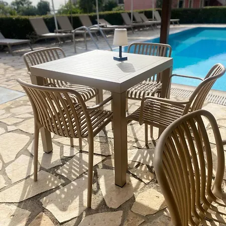 Moulinos Loft * Svoronata