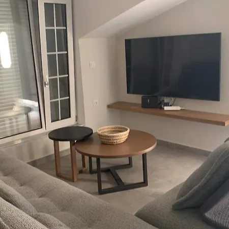 Moulinos Loft * Svoronata